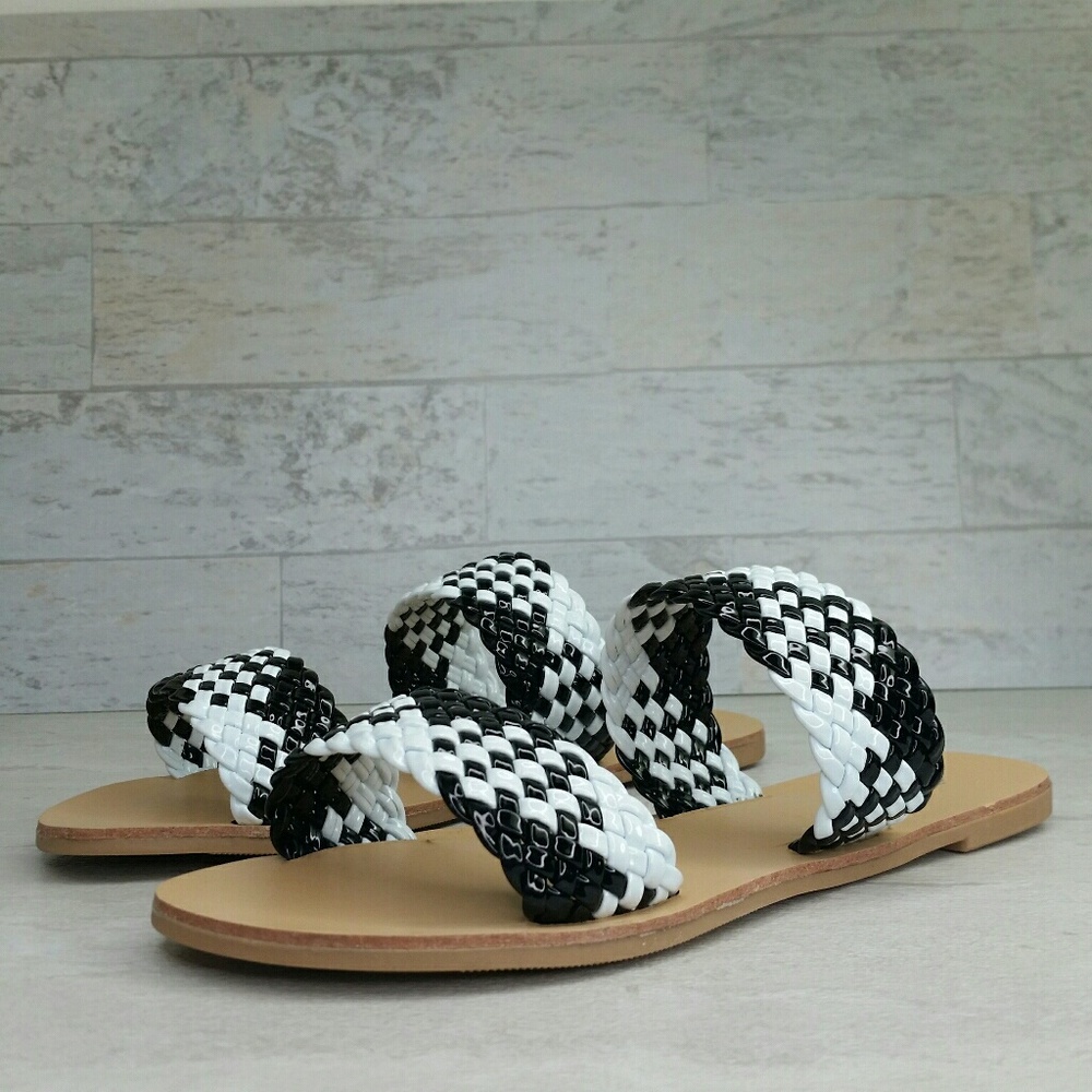 SALE!!! Black & White Patent Two-Banded Slip-On Sandal NEW - Picture 5 of 7